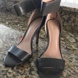 Gray leather saks fifth avenue heels